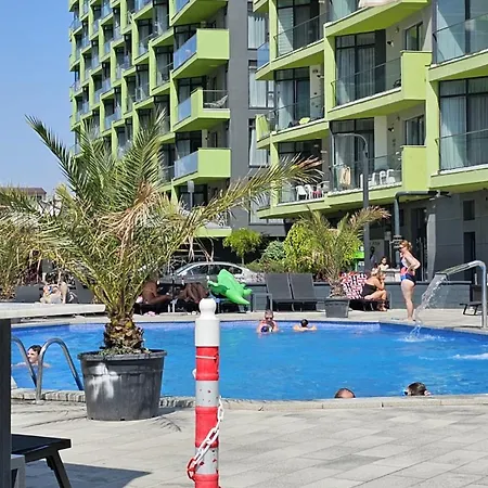 Apartment Deluxe Family Studio Beach & Pool Prima Linie La Mare Parking Năvodari